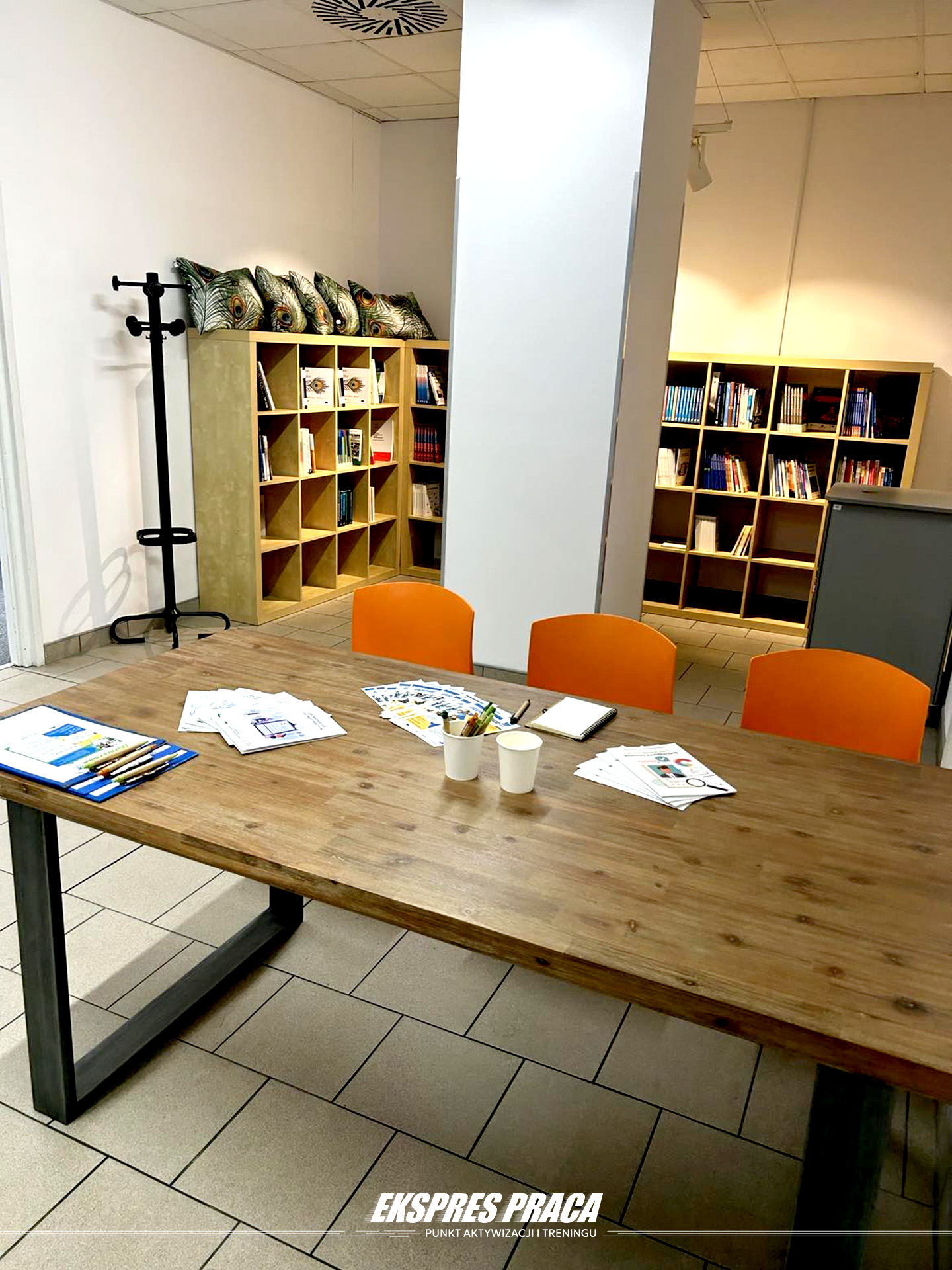 biblioteka.jpeg